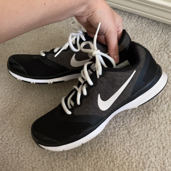 Nike running shoes - Picture 2 of 2